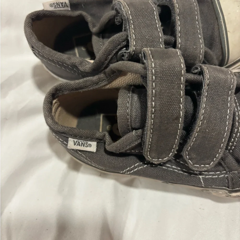 Vans Kids Charcoal Canvas Sneakers size 5 with straps